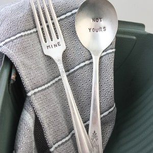 Minengabel und nicht dein Löffel, handgestempelte Vintage-Silberplatte, Zurück zur Schule, Zero Waste Utensils, Lunch Utensils Bild 4