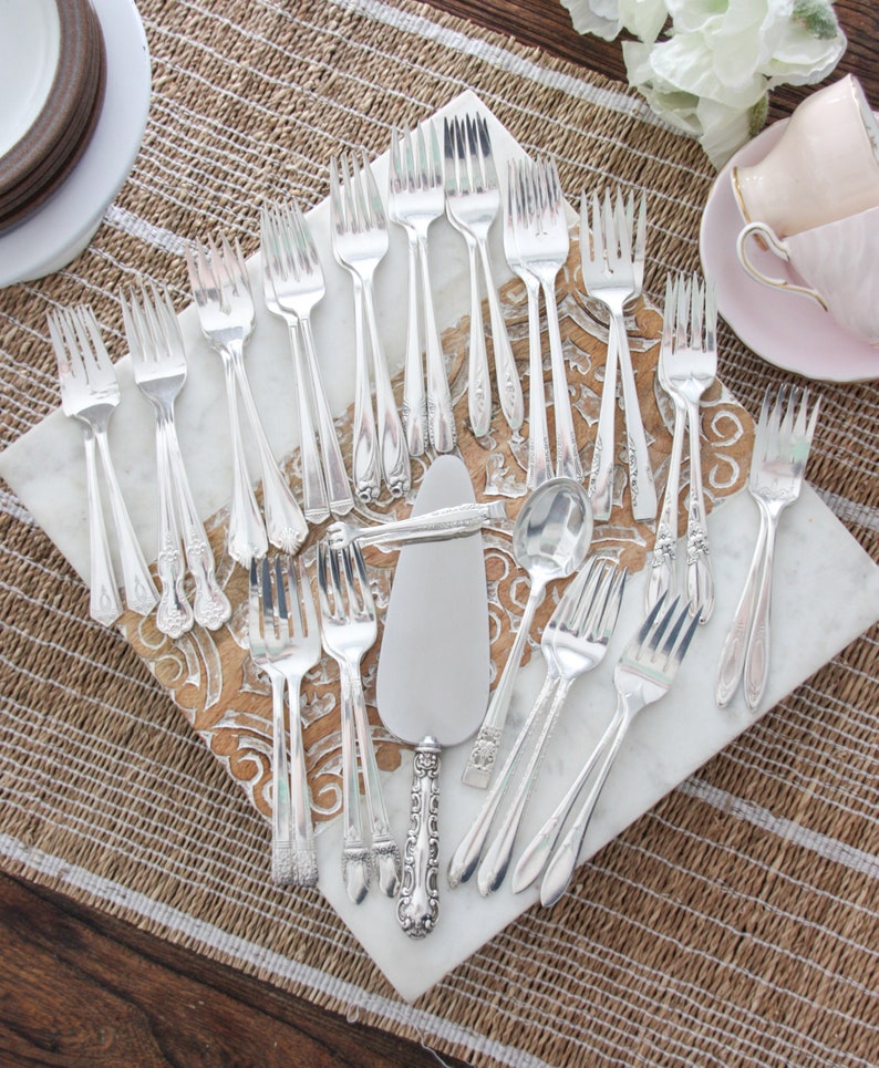 Bulk Vintage Silverware Dessert Set, Dessert Forks, Tea Party, Dessert Party, Wedding, Baby Shower, Holiday Table, Thanksgiving 画像 1