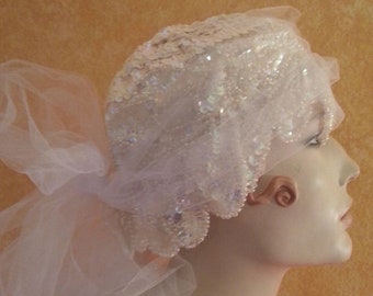 Lotto all'ingrosso di 200 pezzi di copricapo da sposa vintage vittoriano e Gatsby Flapper e collane coordinate