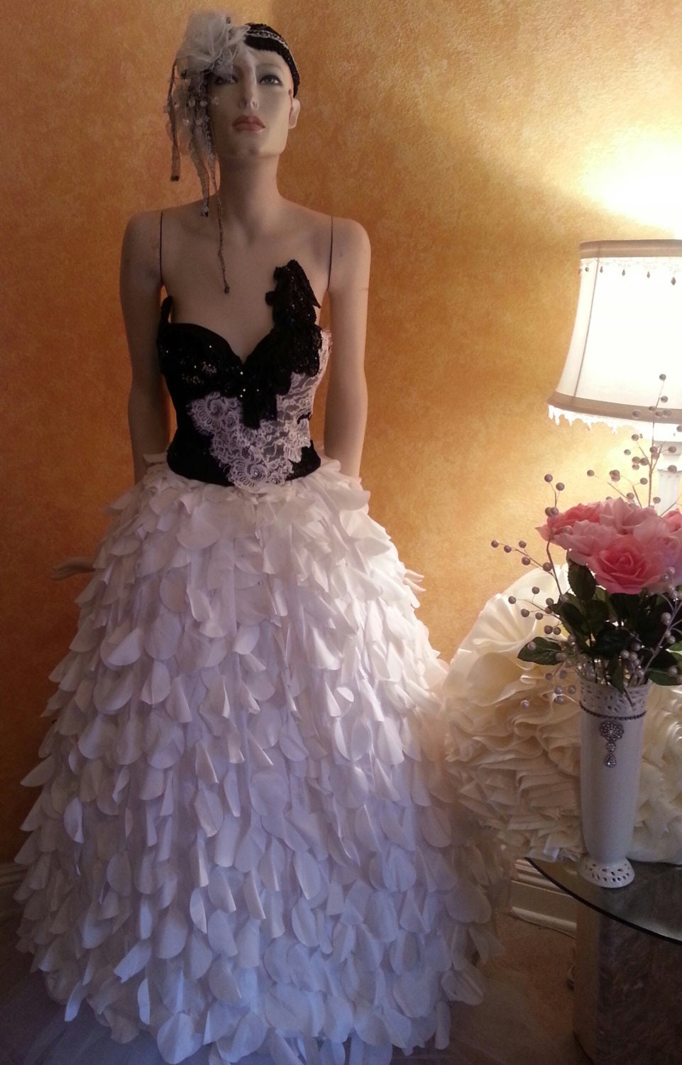 black and white corset wedding dress & Crystal Sequin Lace Taffeta Petal Vintage Victorian Inspired Bridal Ball Gown Sweetheart neck Gothic Black Corset Wedding Dress