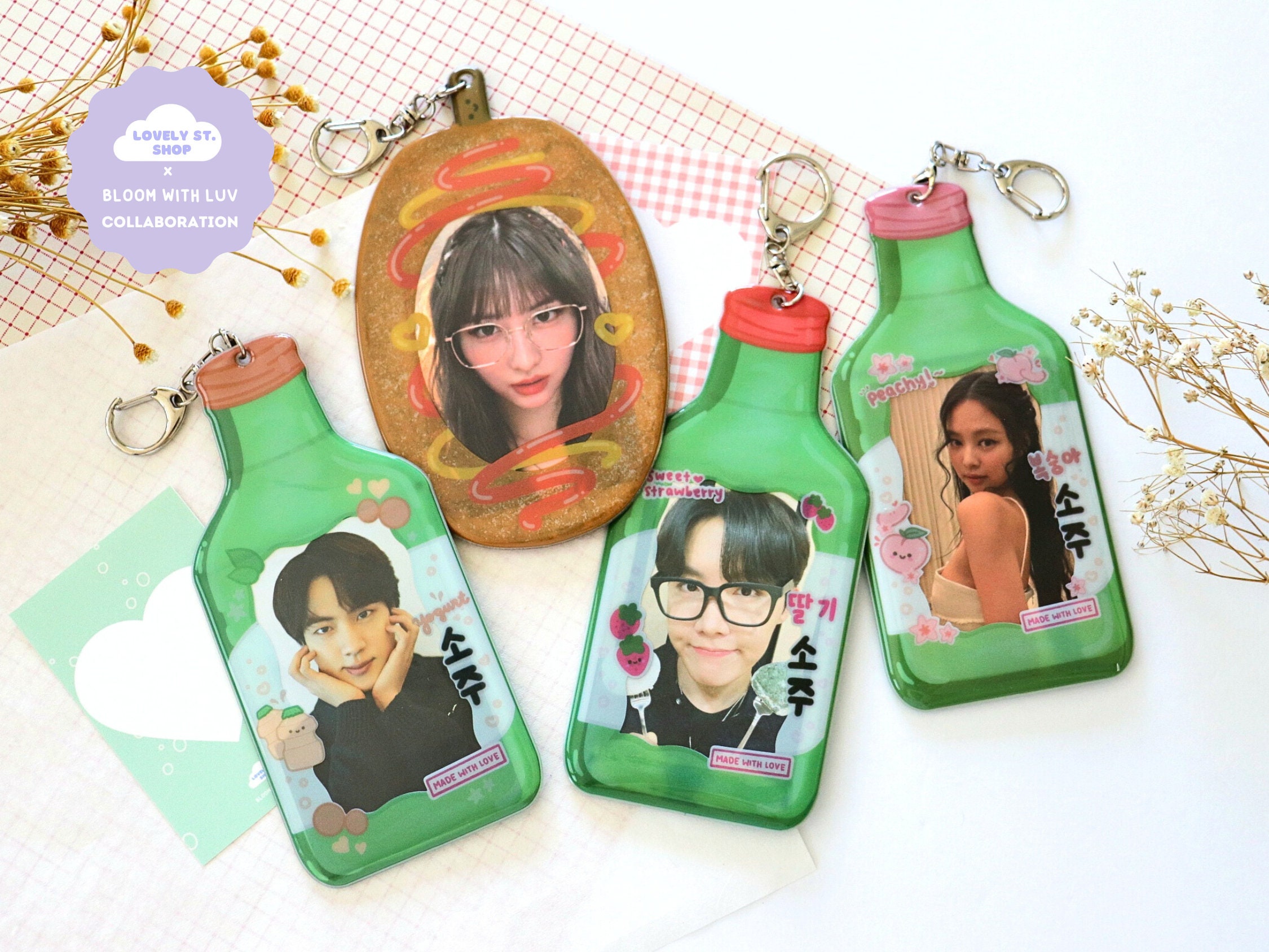 Soju Photocard Holder: Cute KPOP Korean Food Theme Card Holder - Strawberry, Peach