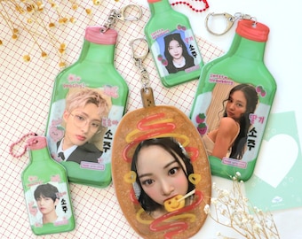 Cute Soju Photocard Holder: Kawaii K-Pop Korean Food PC Holder - Strawberry and Peach