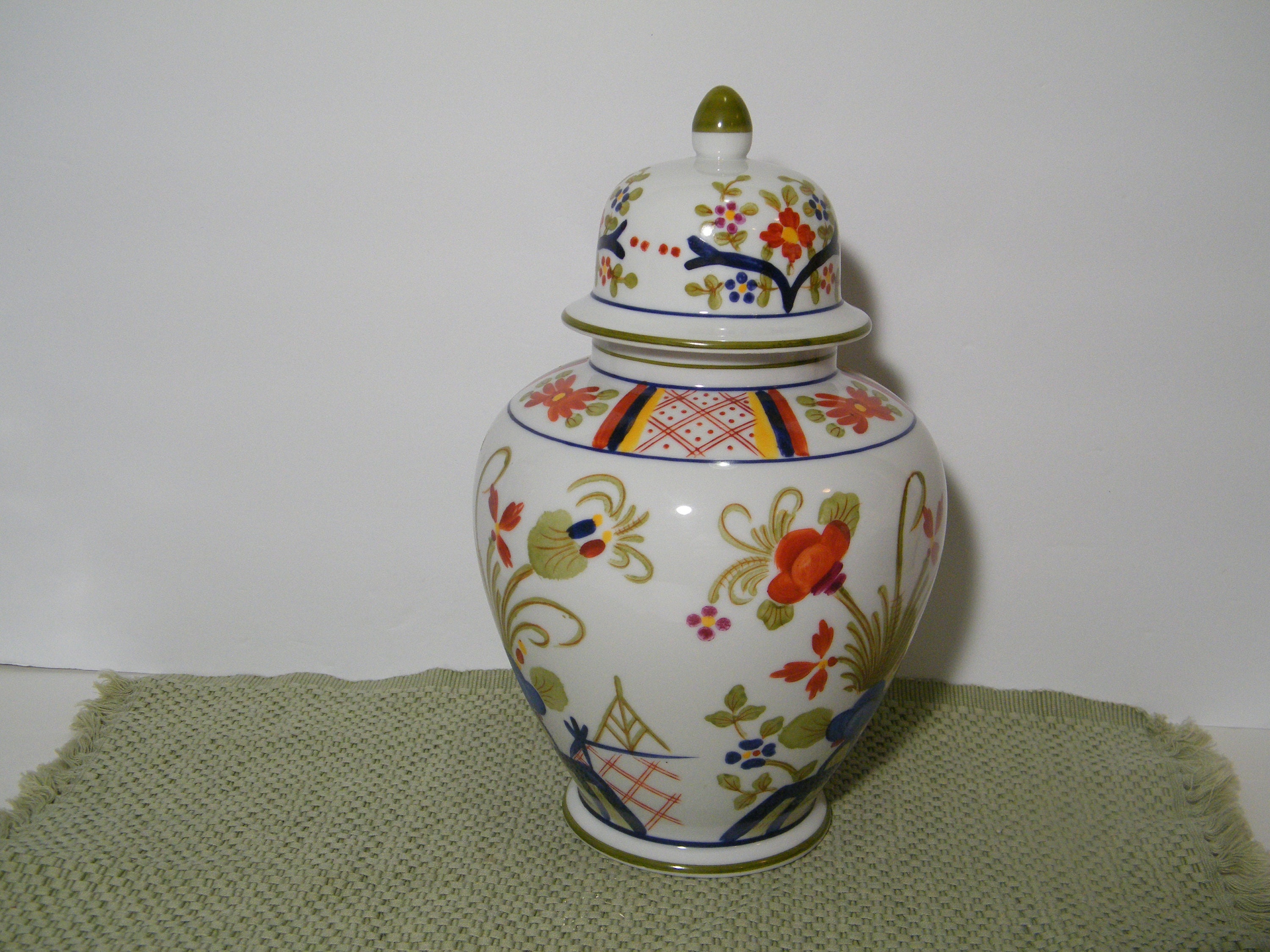 Andrea by Sadek Floral Ginger Jar Numbered 8667, Vintage 10 Inch