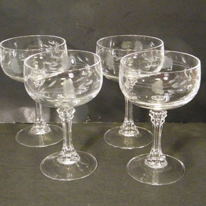 4 Princess House Coupe Champagne Glasses in Bordeaux Pattern, Vintage set of crystal stemware in elegant style, for bartender, tall sherbets