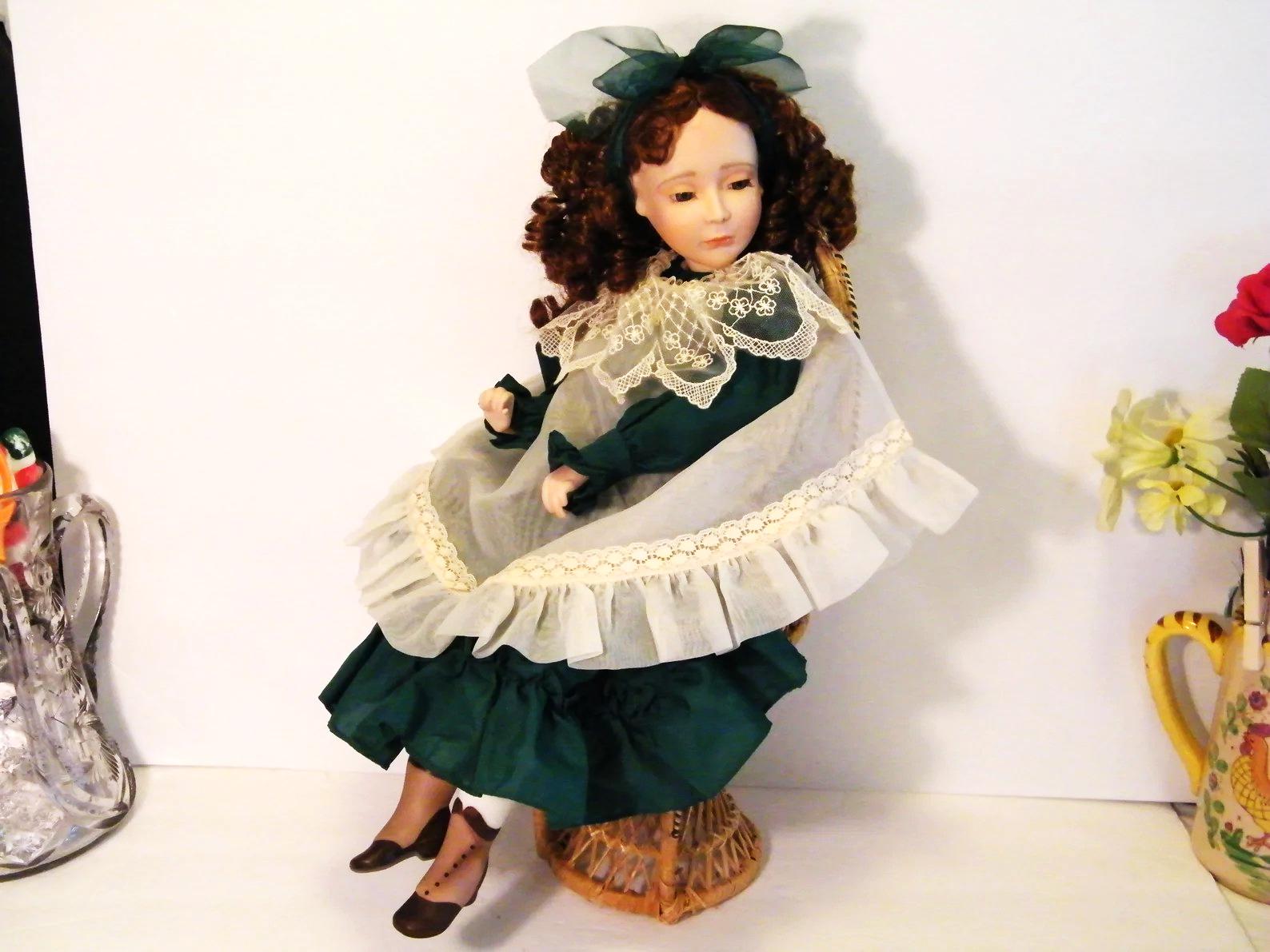 アンティークペグドール絵本　me and Catharine Susan Catharine Susan and Me – the Ellery Yale Wood Collection of