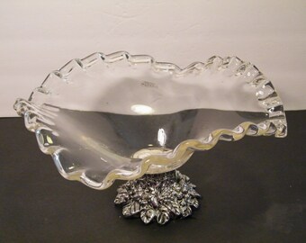 Large Murano Glass Footed Centerpiece, Vintage Italian Made Ruffled Glass Fruit or Flower Display, 13 inches wide, Elegant Table Decor