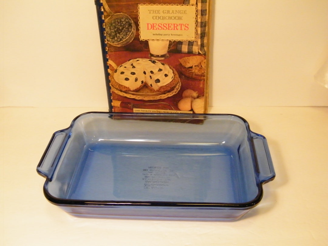 Anchor hocking cobalt blue baking dish 2 quart size vintage bakeware