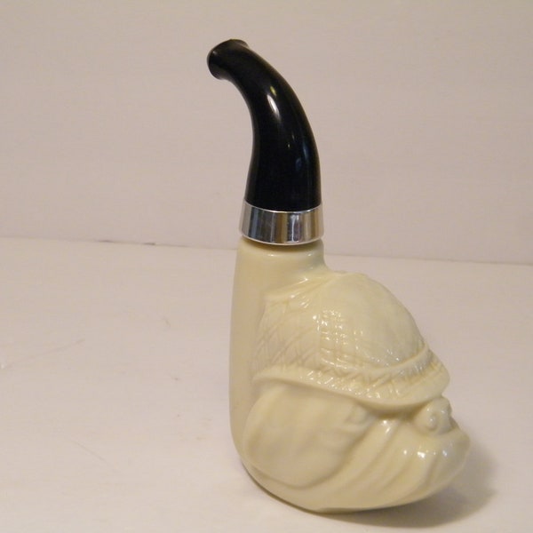 Avon English Bulldog Pipe Decanter with Oland Aftershave inside, Vintage appears like new Sherlock style dog head on bottle, collectible