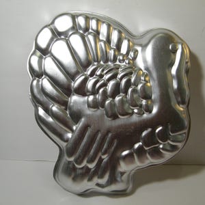 Wilton Turkey Jello Dessert Mold for holiday fun, Vintage 1979 Thanksgiving Turkey designed bakeware mold, kitchen decor