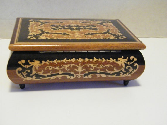 Reuge Italian Musical Jewelry Box With Key, Vintage Made in Italy