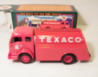 ERTL 1949 Texaco White Tilt Cab Tanker Trunk Bank New In OriginalBox, Vintage Collectible New old stock