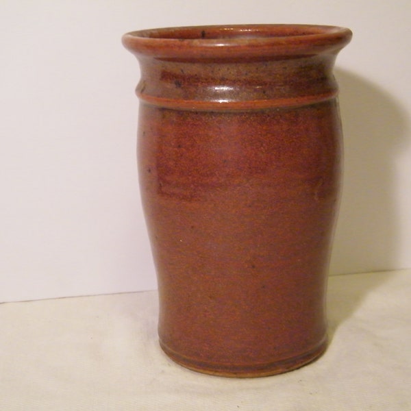 Hand Thrown Pottery Vase in Rustic Red Orange Color, Vintage unsigned pottery flower urn,