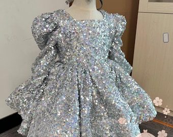 Vestido de niña de flores con lentejuelas holográficas plateadas, vestido de concurso para niñas pequeñas con mangas largas abullonadas y diadema, lujoso vestido de princesa brillante de manga larga.