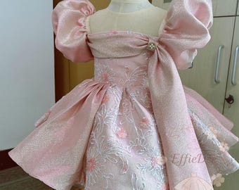 Vestido rosa brillante con mangas abullonadas para niña, vestido de gala bordado a mano para niñas pequeñas, vestido de princesa de lujo para bodas, cumpleaños y ocasiones especiales.