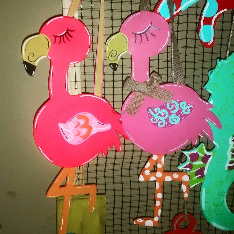 Do-It-Yourself Wooden Flamingo Cutout Paintable Flamingo Door hanger FLAMINGO Unfinished Wooden Craft Shape Wall Craft DIY Shape