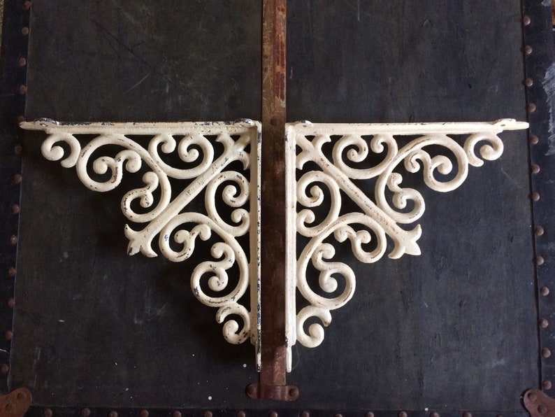 SET OF 2 LARGE VICTORIAN VINE SHELF BRACKET BRACE Rustic Antique Brown Cast Iron