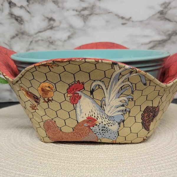 Country Chickens with Rust Color Chicken Wire Reversible Microwavable Bowl Cozy - Wash & Dry