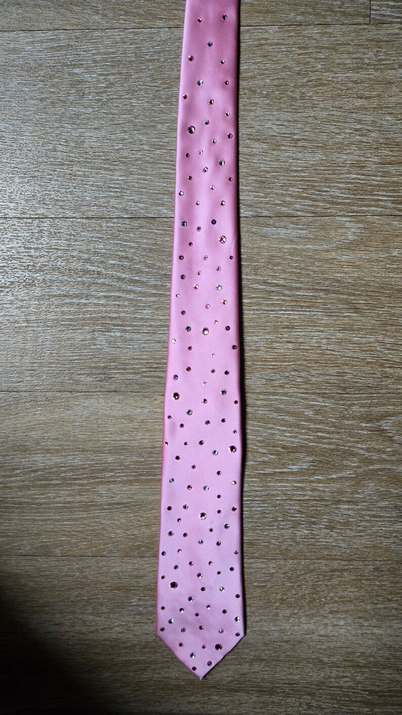 Swarovski Rhinestone Necktie Pink