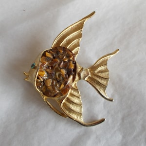 Vintage Gold Tone Fish Brooch