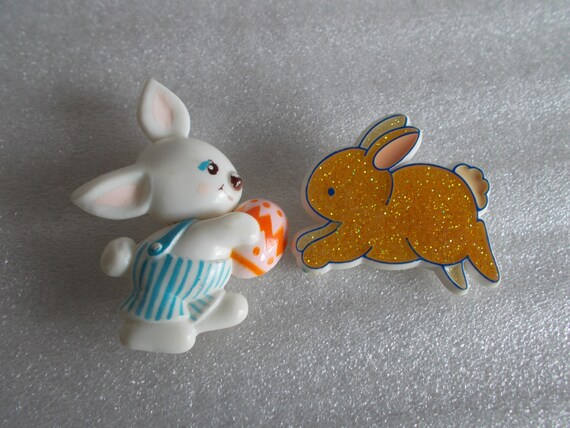 Vintage 2 Miniature  Easter Bunnies  Pin Brooch L… - image 1