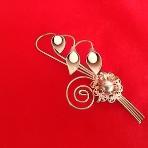 Vintage Gold Tone  Calla Lily Brooch