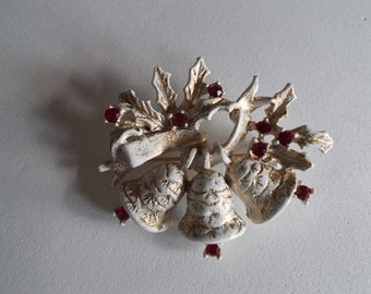 Vintage Dodds White And Gold  Christmas Bell With Red Stones Brooch