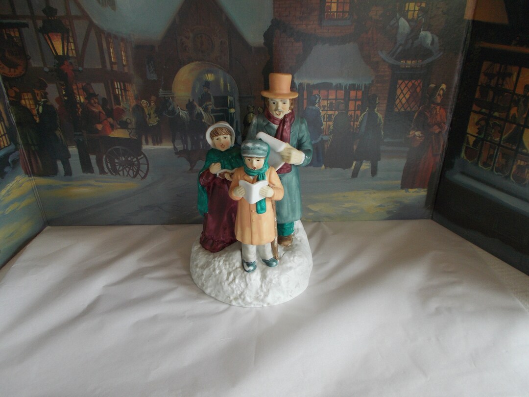 Vintage Ceramic Christmas Carolers Statue - Etsy