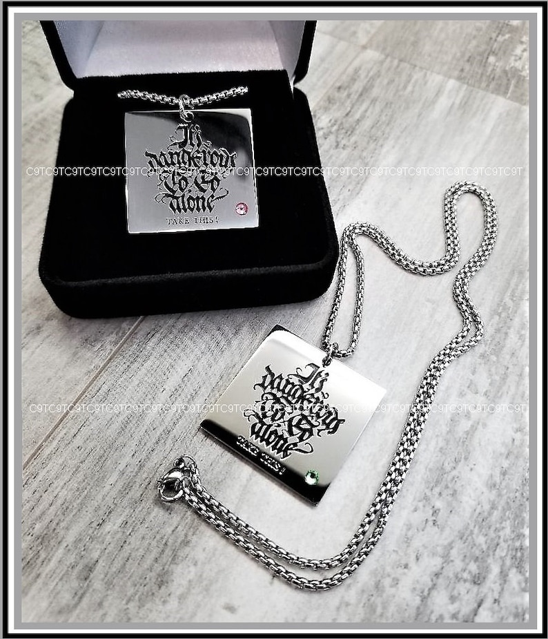 Glass Crystal Legend Of Zelda Inspired High Polish Mirror Finish 316L Stainless Steel Pendant And Stainless Steel Chain