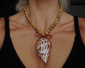 Babylonia Seashell Round Picture Jasper Gemstone White Natural Shell Bead Caramel Faux Leather Bow Necklace & Bracelet