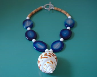 Babylonia Seashell Large Sliced Blue Agate Gemstone Tiger Coconut Heishi Round White Natural Shell Extra Large Silver Toggle Necklace