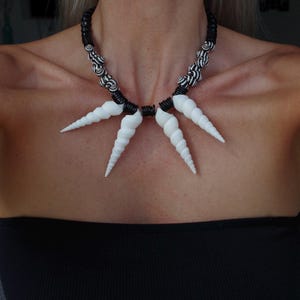 White Turret Seashell Zebra Whelk Pyrene Shell Black Coconut Disc Obsidian Drum Gemstone Round White Shell Silver Toggle Necklace & Earrings