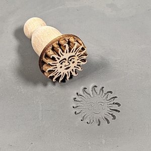 Stock Clay Stamp - Sun Face (SD428)