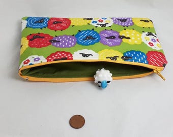 Make Up bag - Sheep print ( Green ) - Vinyl