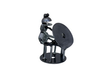 Happy Frog Playing Piano Sculpture. 3.5 inches high. 100% Handmade. All recycled parts. The perfect gift for any of your love Frogs!