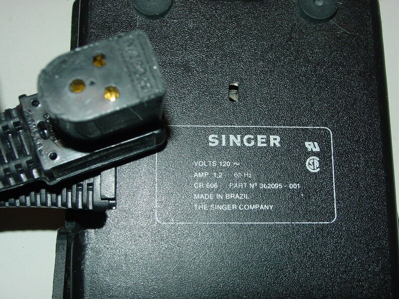 3-Pin Connector Vintage Singer Sewing Machine Foot Speed Motor Controller Pedal CR 606-B PN 362095-001