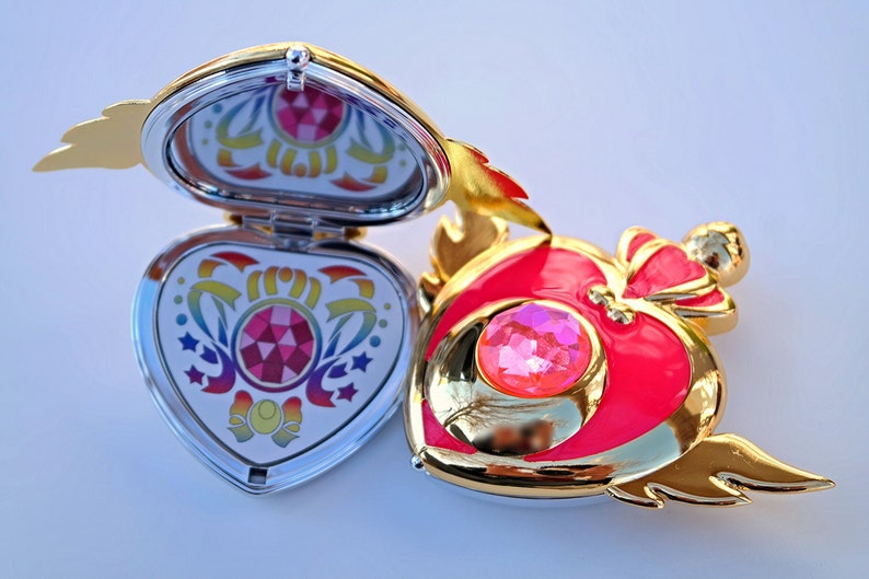 Sailor Moon Super S Crises Heart Compact Mirror Brooch Locket Cosplay Prop image 3