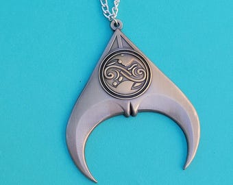 Labyrinth Necklace Weathered Jareth Goblin King Medallion Cosplay Prop Metal