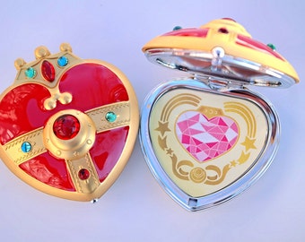 Sailor Moon S Cosmic Heart Compact Mirror Brooch Locket Cosplay PROP