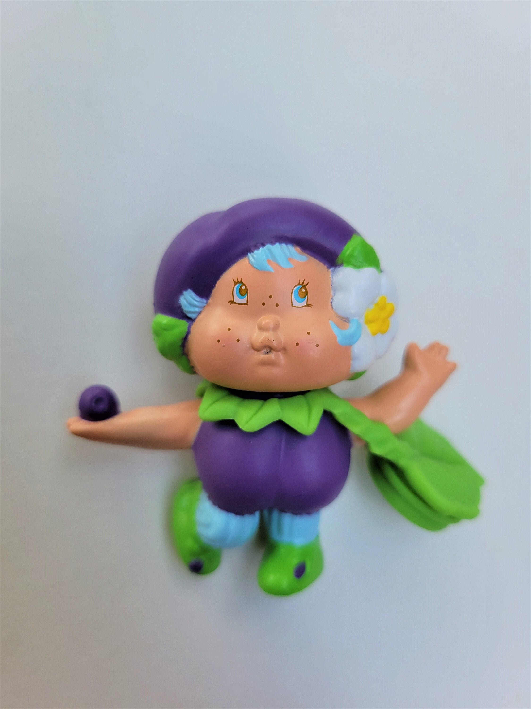 strawberry shortcake doll perfume