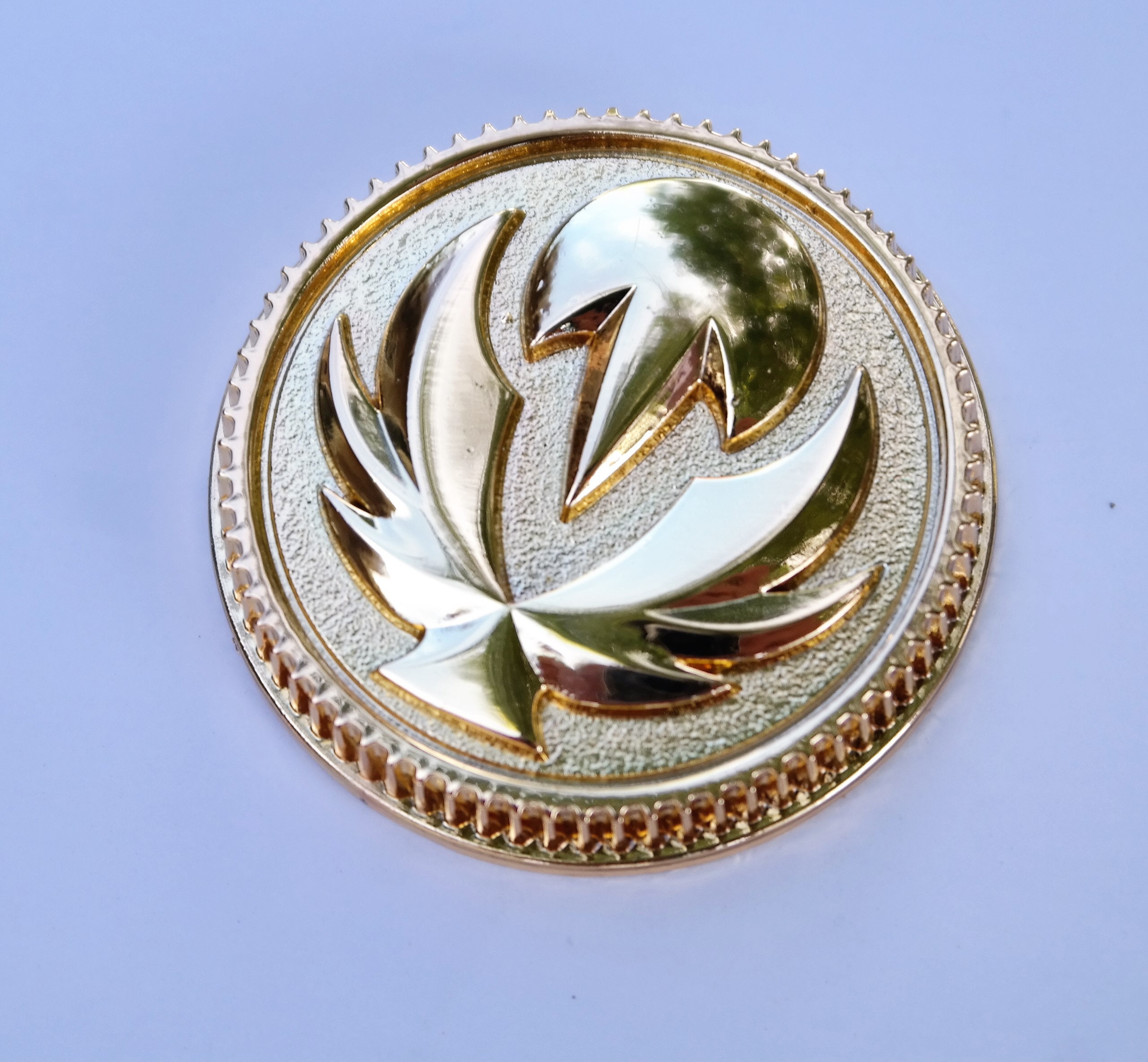 Crimson Hawk Power Coin-gold Morpher Street Ryu Fighter Cosplay