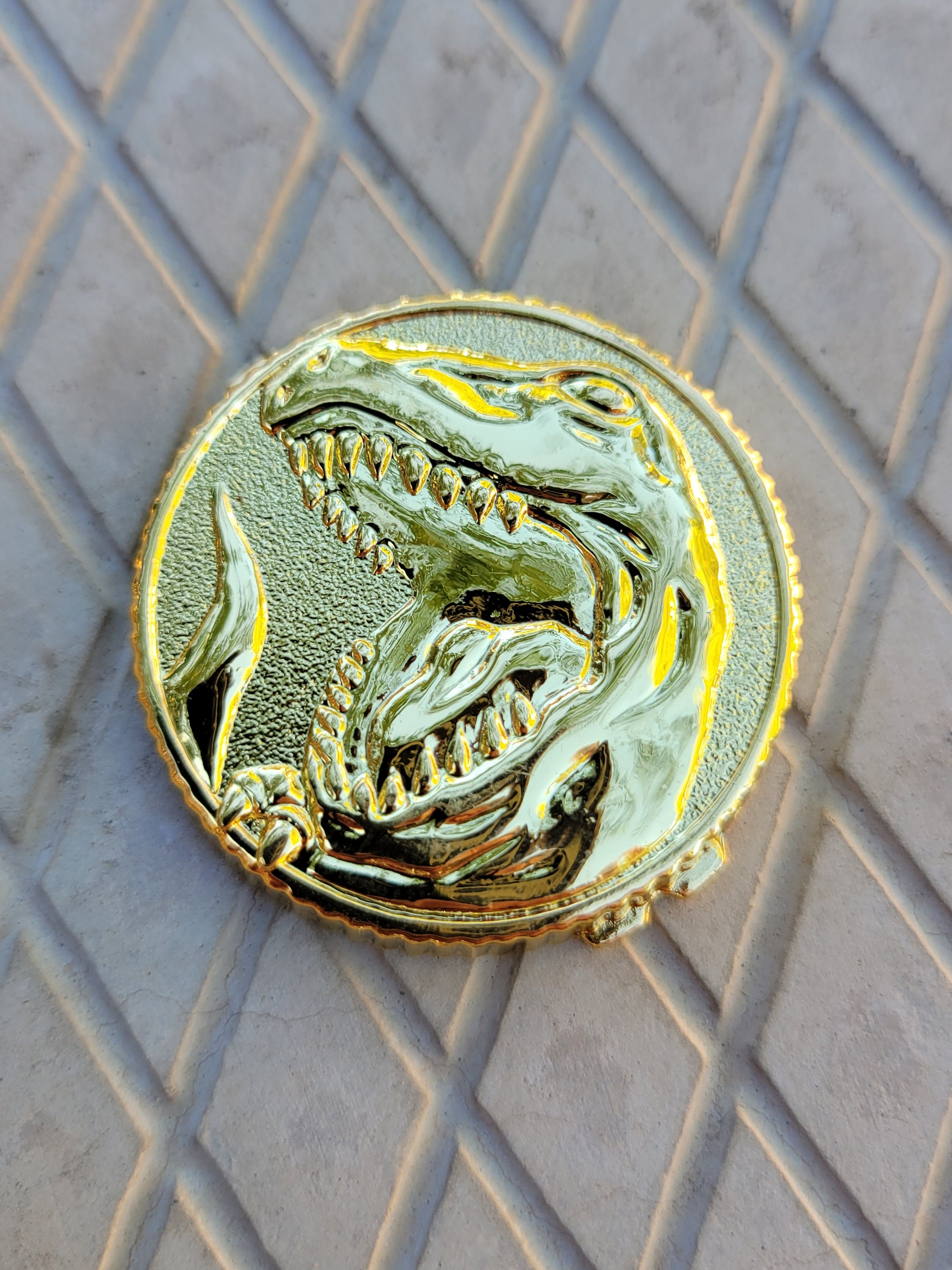 91/93 T-rex Tyrannosaurs Power Coin-gold Chrome (fits 1991-93