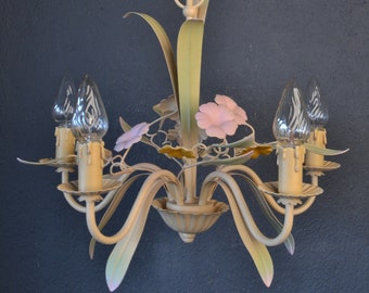 Beautiful Tole Flower Chandelier (17119)