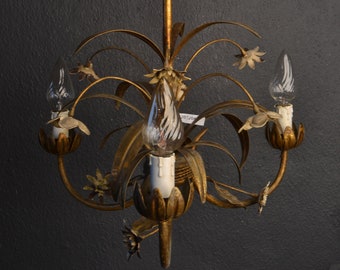 Beautiful Vintage Chandelier with flowers (2022048)