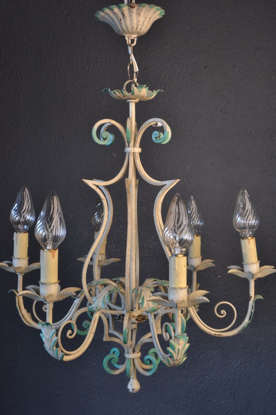 Beautiful Tole Flower Chandelier (2022056)