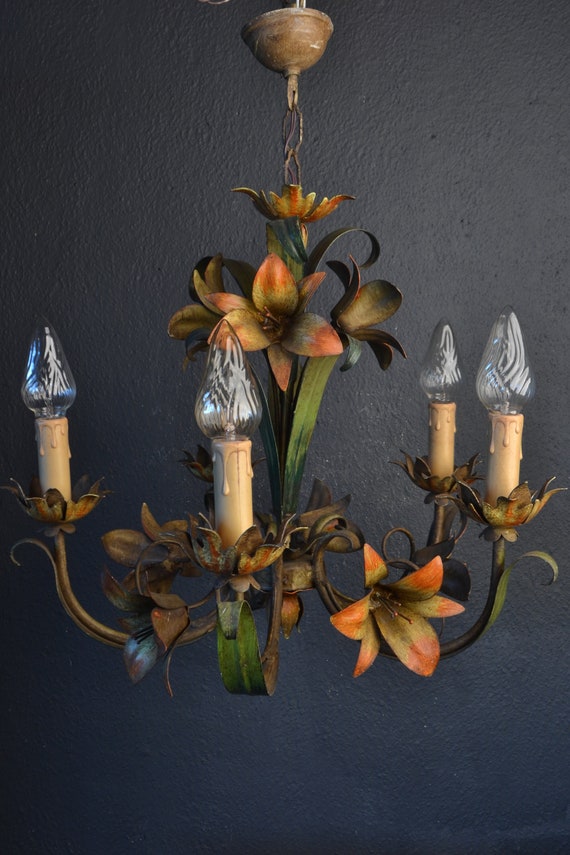 Beautiful Tole Flower Chandelier (2022070)