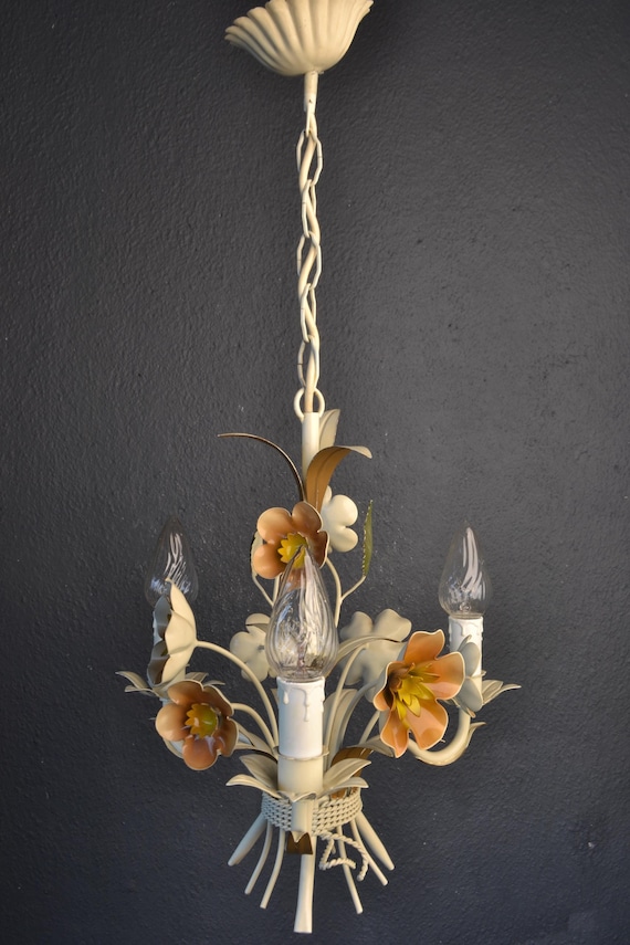 Beautiful tole flower chandelier with colorful flowers (2022092)