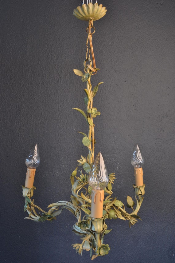 Beautiful tole flower chandelier with various flowers (2022097)