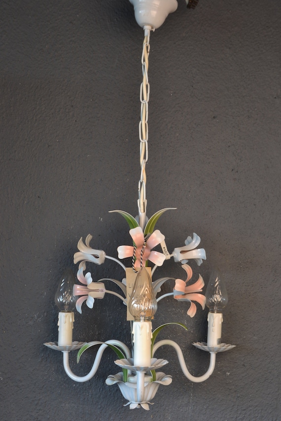 Beautiful tole flower chandelier with metal flowers (17054)