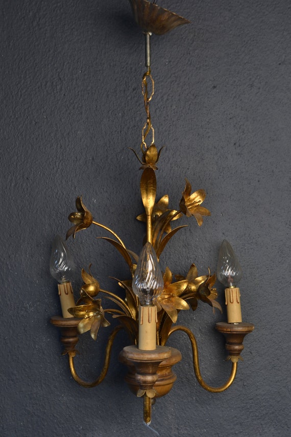 Beautiful old golden Chandelier with Wood finishing (17082)