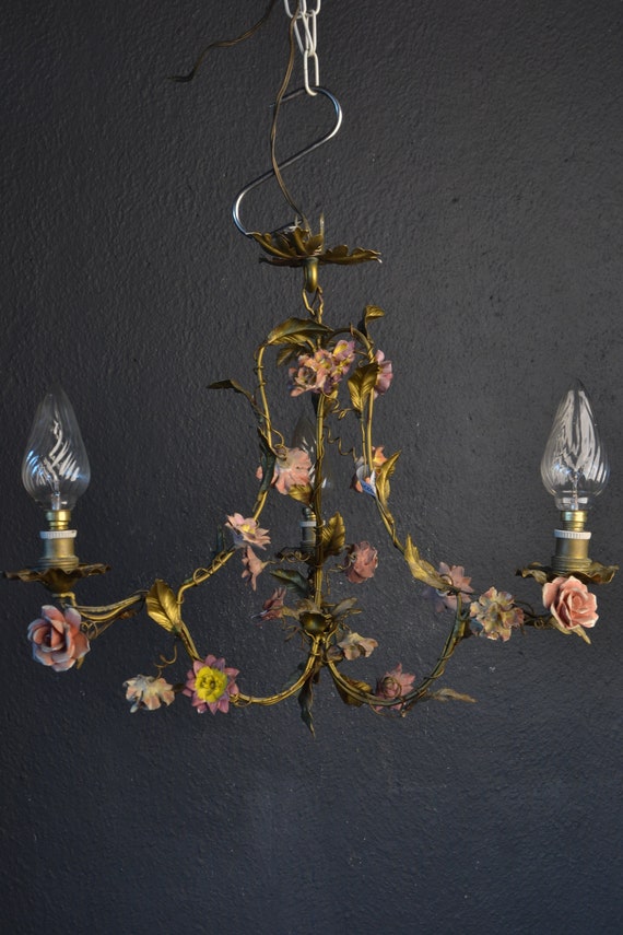 Stunning Tole Flower Chandelier (2022049)